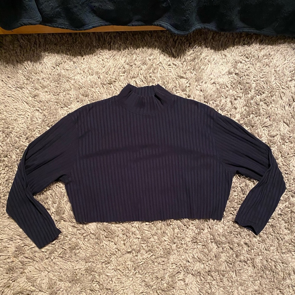 cropped mock neck long sleeve